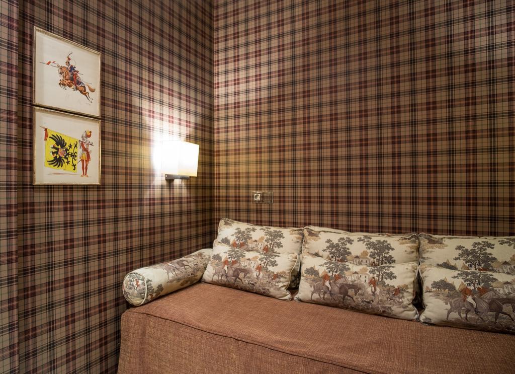 Apartaments Suites Sant Jordi Монбріо-дель-Камп Екстер'єр фото
