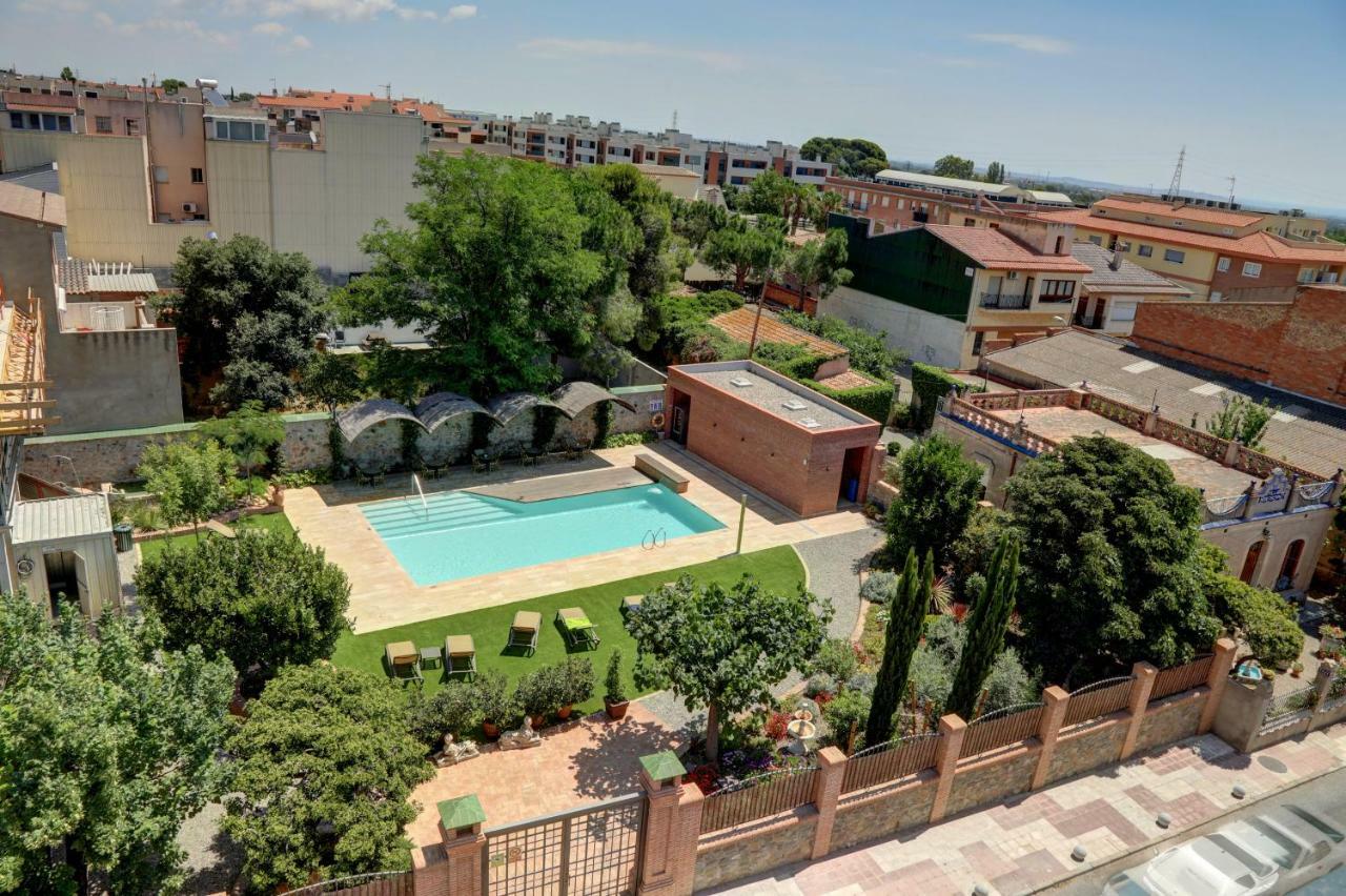 Apartaments Suites Sant Jordi Монбріо-дель-Камп Екстер'єр фото
